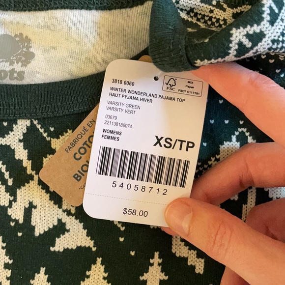 Roots women’s winter wonderland Panama top and pants - Picture 5 of 6